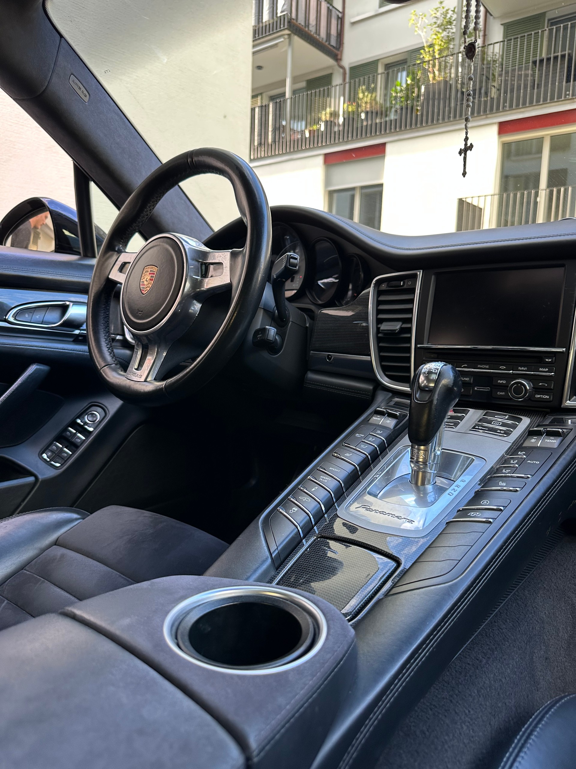 PORSCHE Panamera GTS V8 4.8 PDK Facelift-image-3