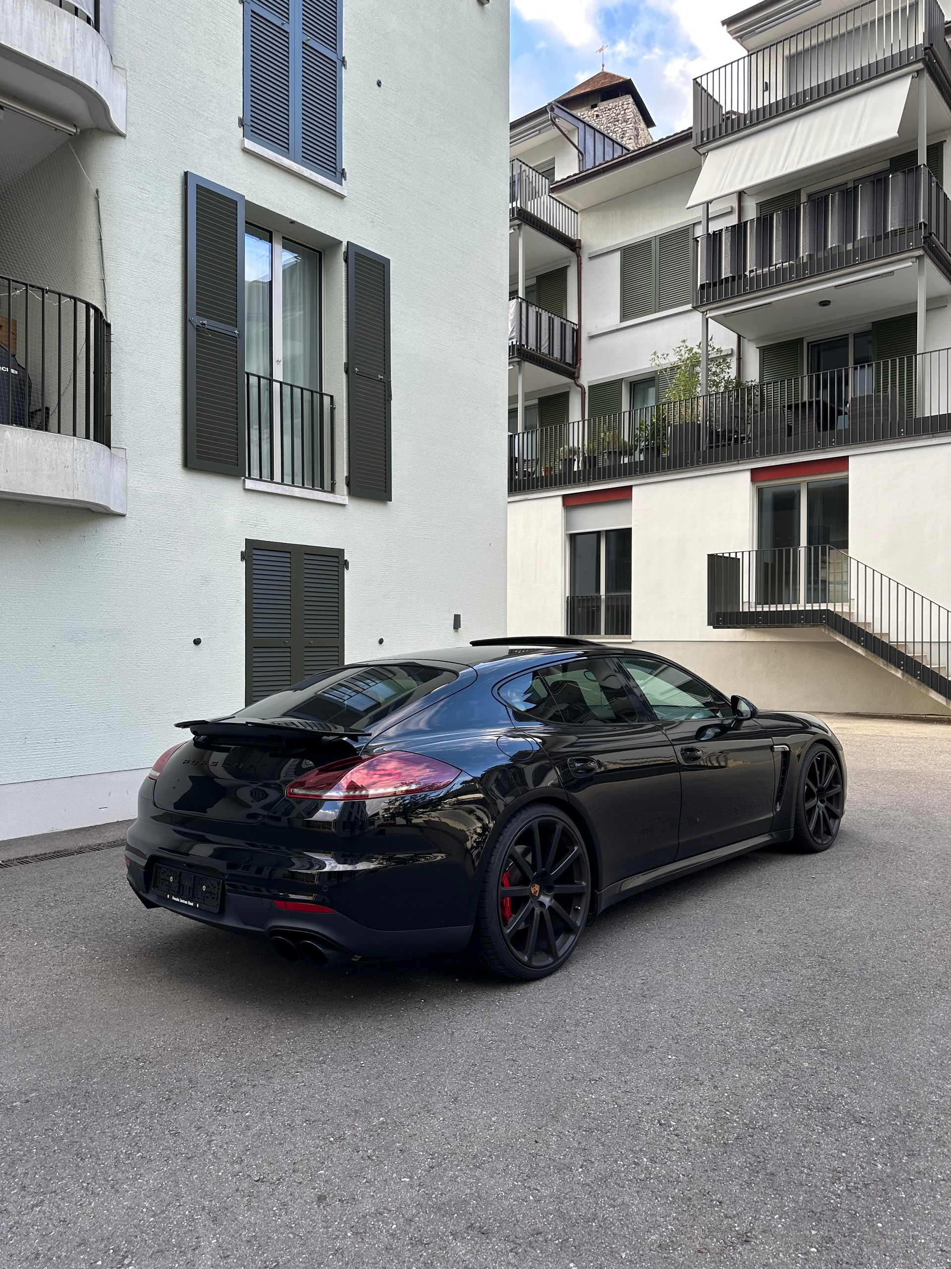PORSCHE Panamera GTS V8 4.8 PDK Facelift-image-1