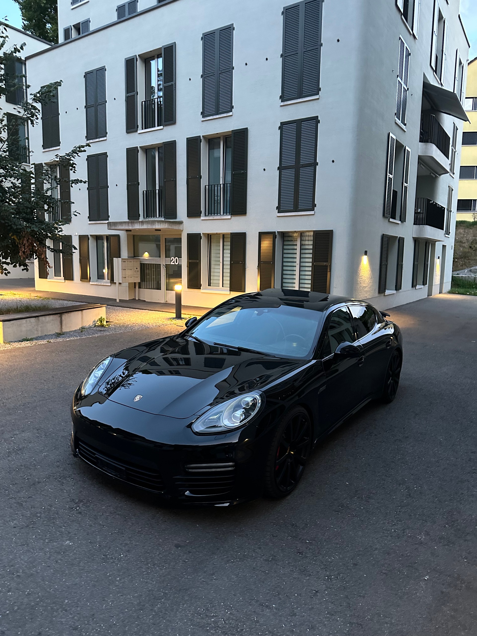 PORSCHE Panamera GTS V8 4.8 PDK-image-0