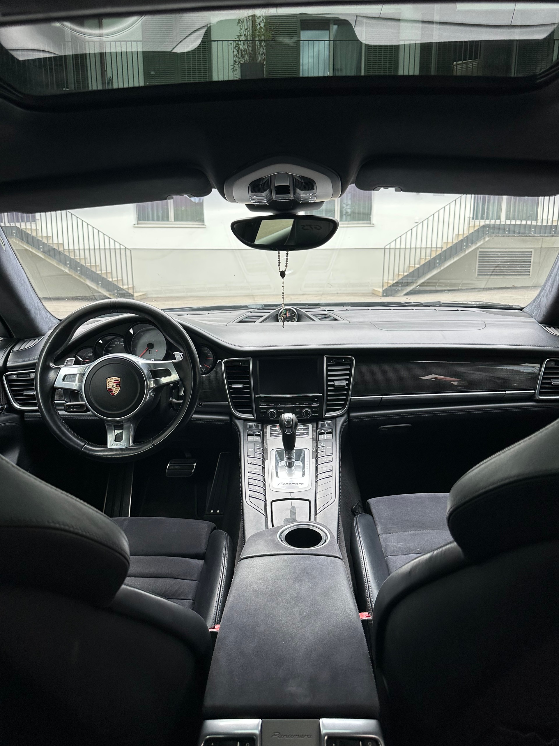 PORSCHE Panamera GTS V8 4.8 PDK Facelift-image-4