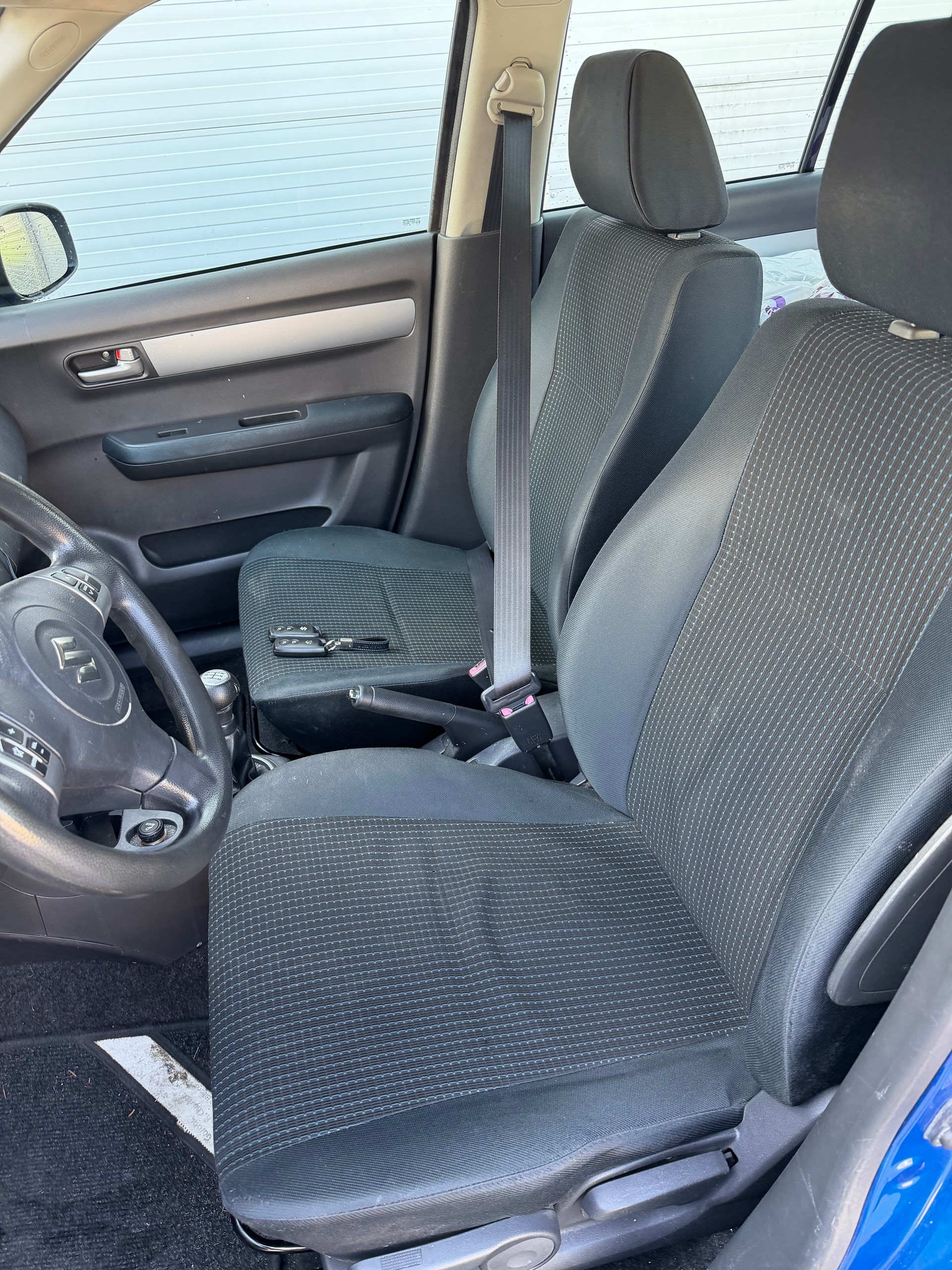SUZUKI Swift 1.3i 16V GL Top-image-7