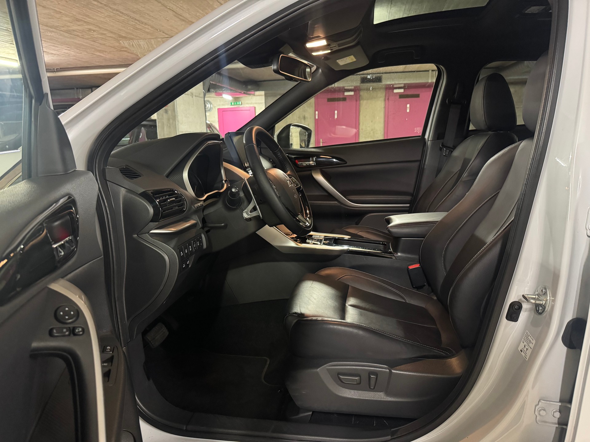 MITSUBISHI Eclipse Cross 2.4 PHEV Diamond 4WD-image-9