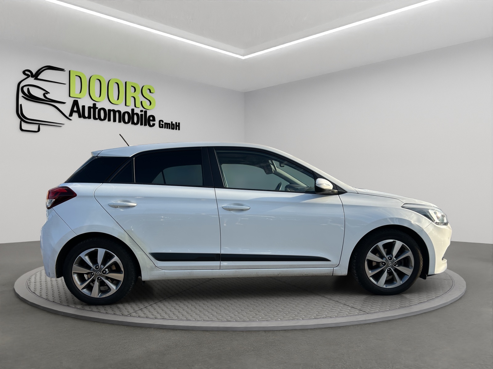 HYUNDAI i20 1.4 Amplia-image-8