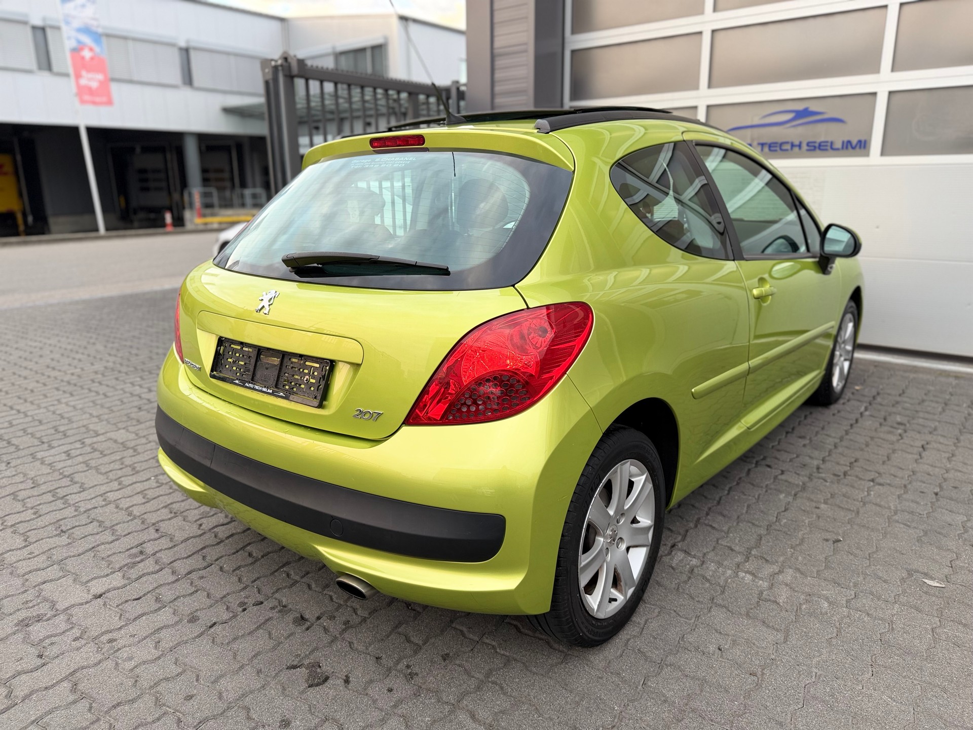 PEUGEOT 207 1.6 16V Sport Automatic-image-4