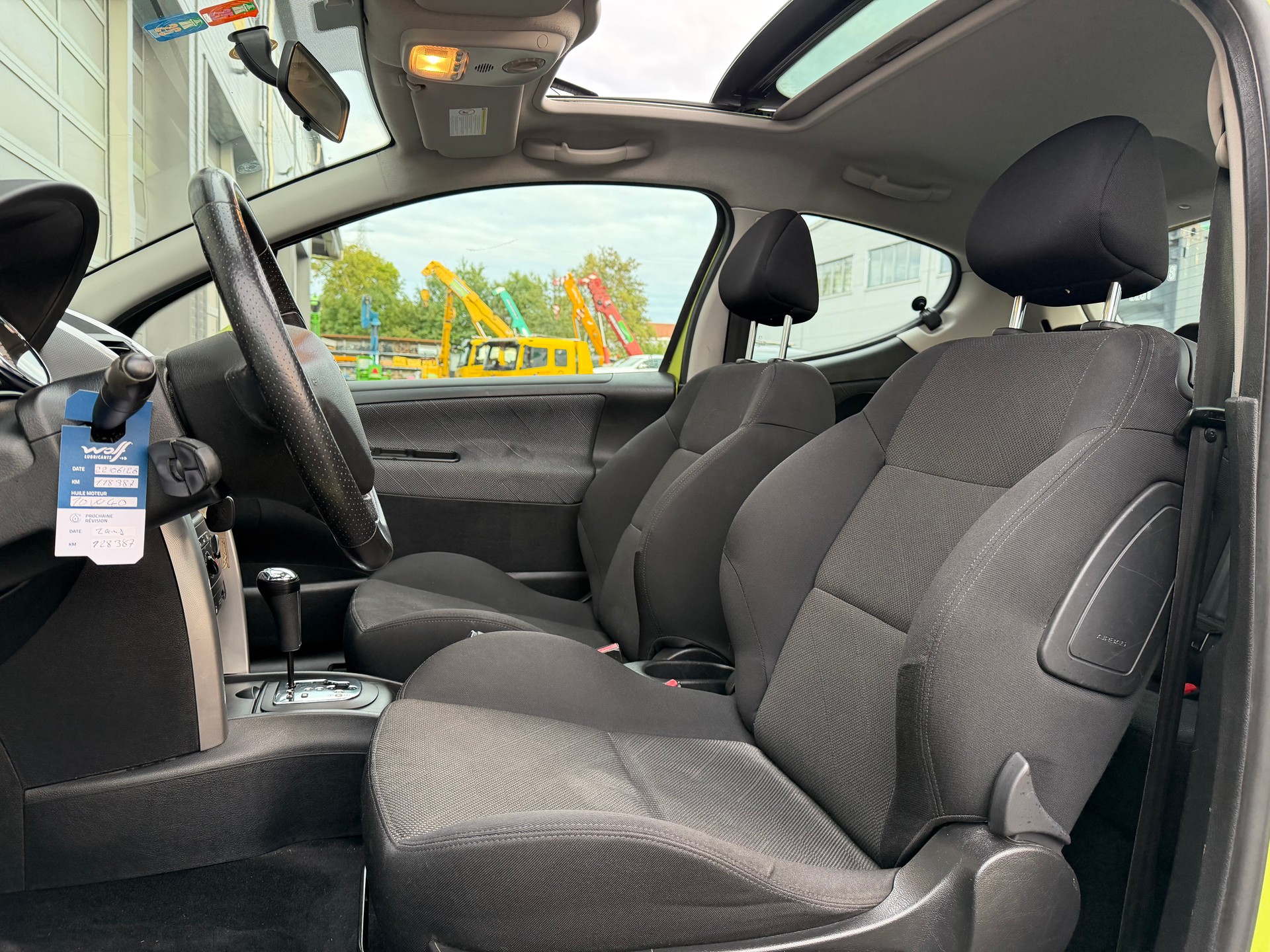 PEUGEOT 207 1.6 16V Sport Automatic-image-9