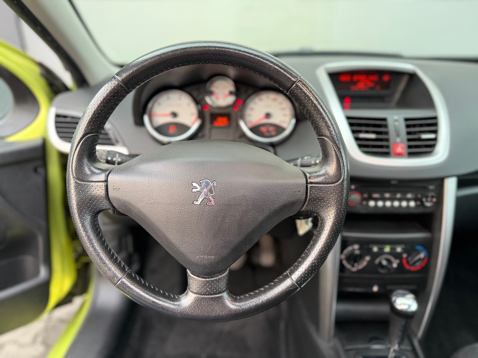 PEUGEOT 207 1.6 16V Sport Automatic-image-11