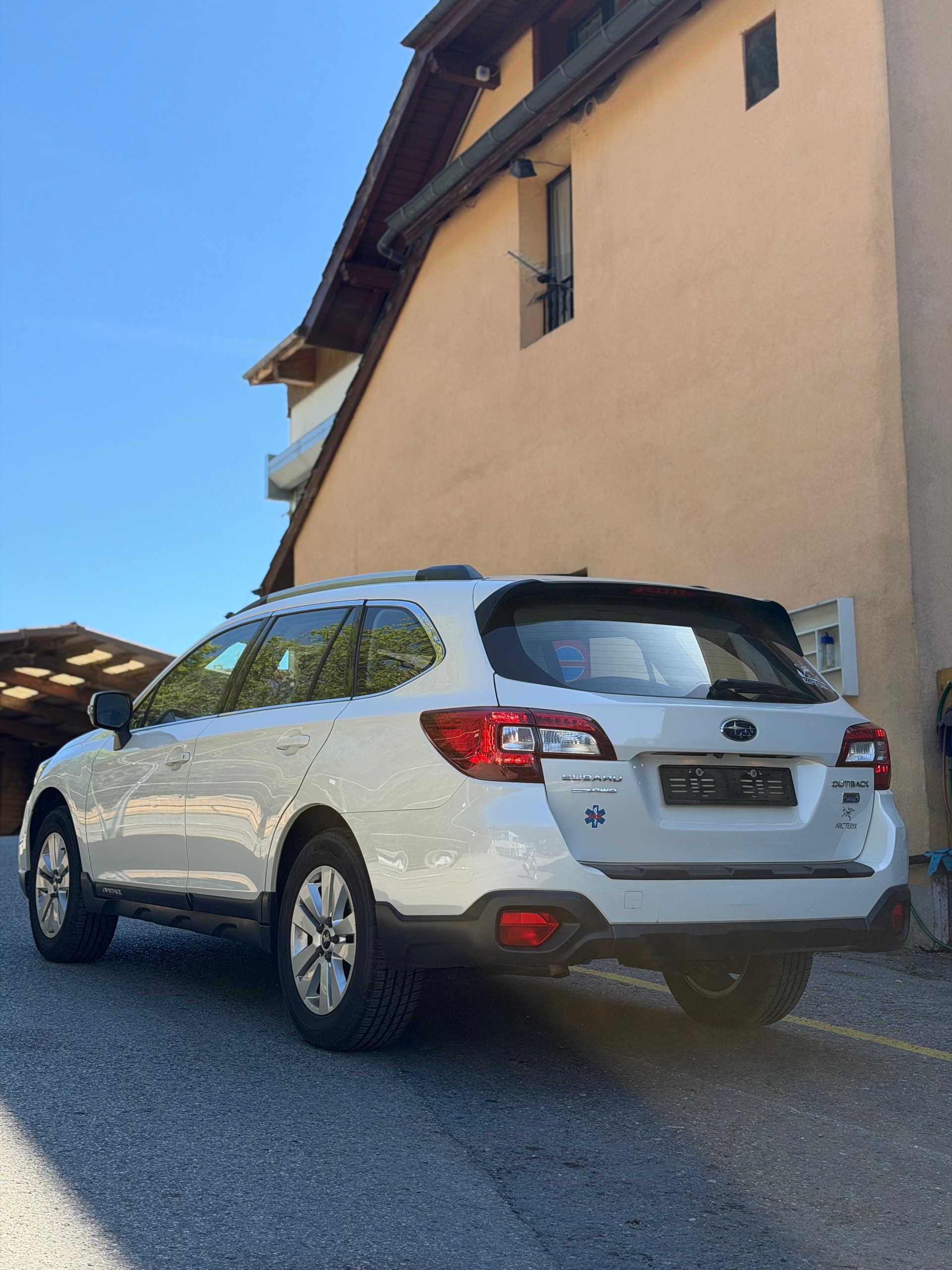 SUBARU Outback 2.0D Swiss AWD-image-3