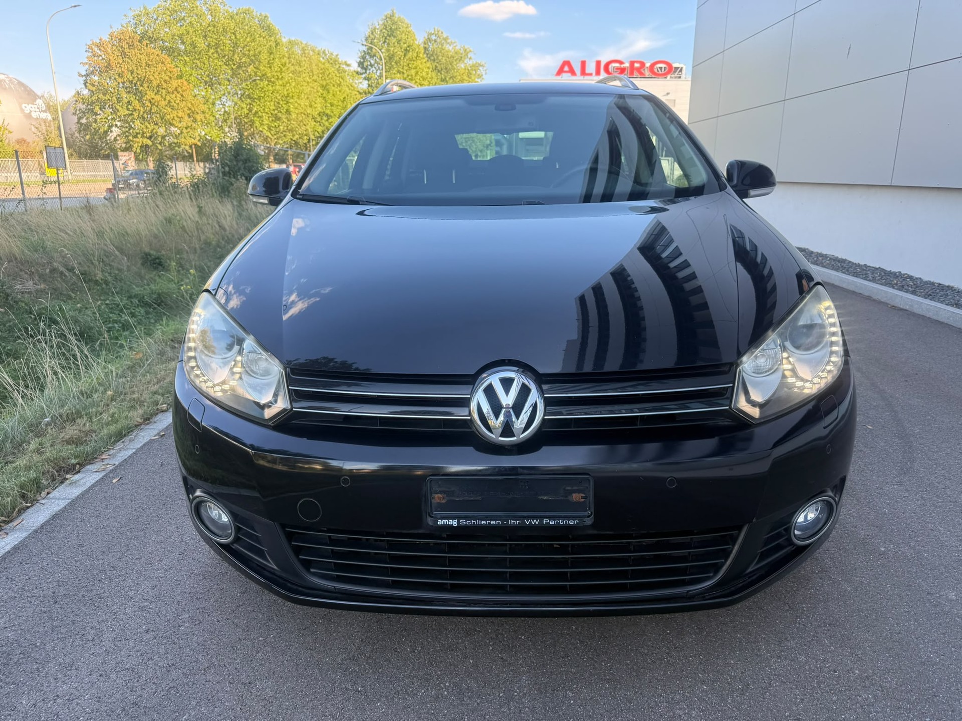 VW Golf Variant 1.4 TSI Highline DSG-image-1