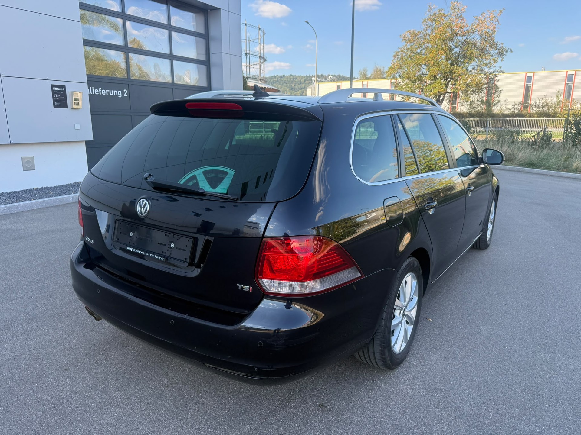 VW Golf Variant 1.4 TSI Highline DSG-image-4