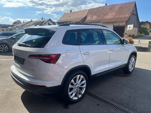 SKODA Karoq 2.0 TDI Style 4x4 DSG-image-2