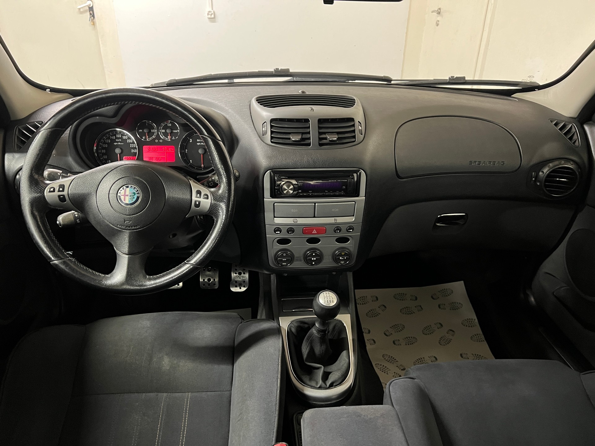 ALFA ROMEO 147 1.9 16V JTD Faces-image-10