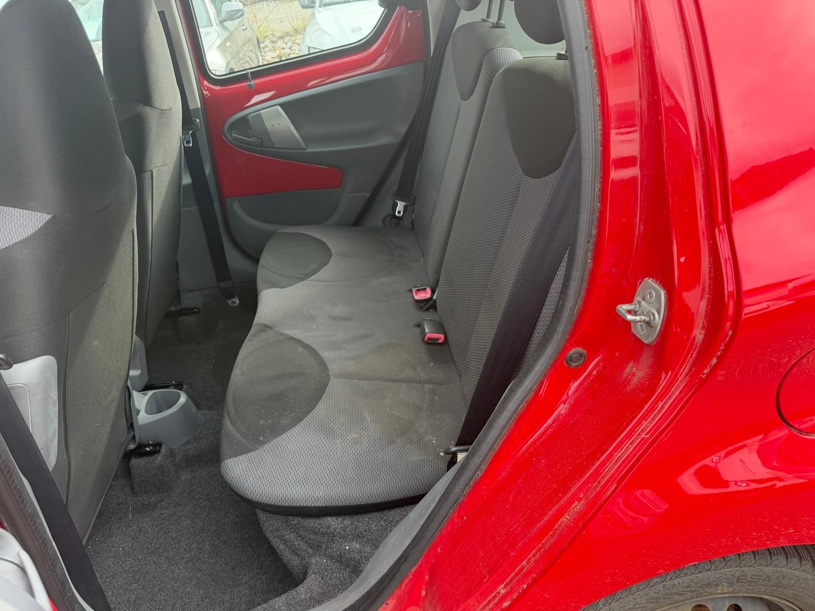 TOYOTA Aygo 1.0 Linea Luna Cool-image-8