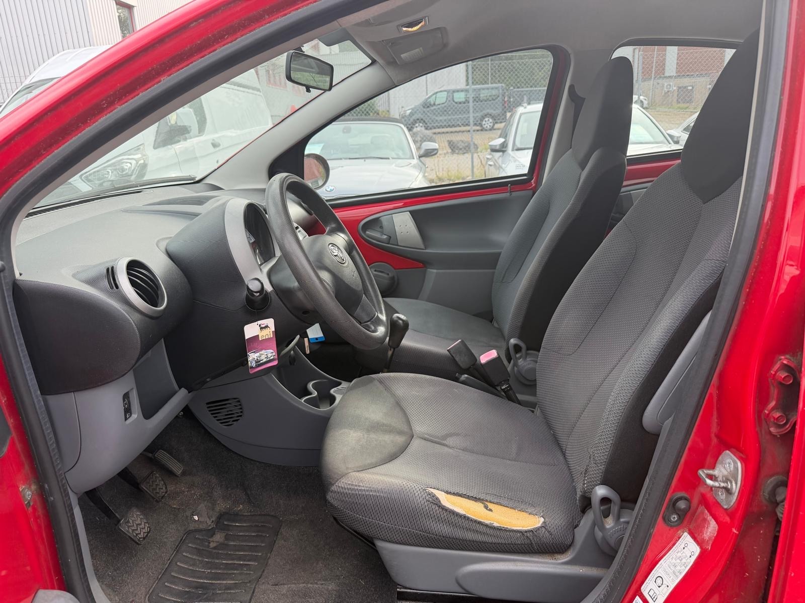 TOYOTA Aygo 1.0 Linea Luna Cool-image-11