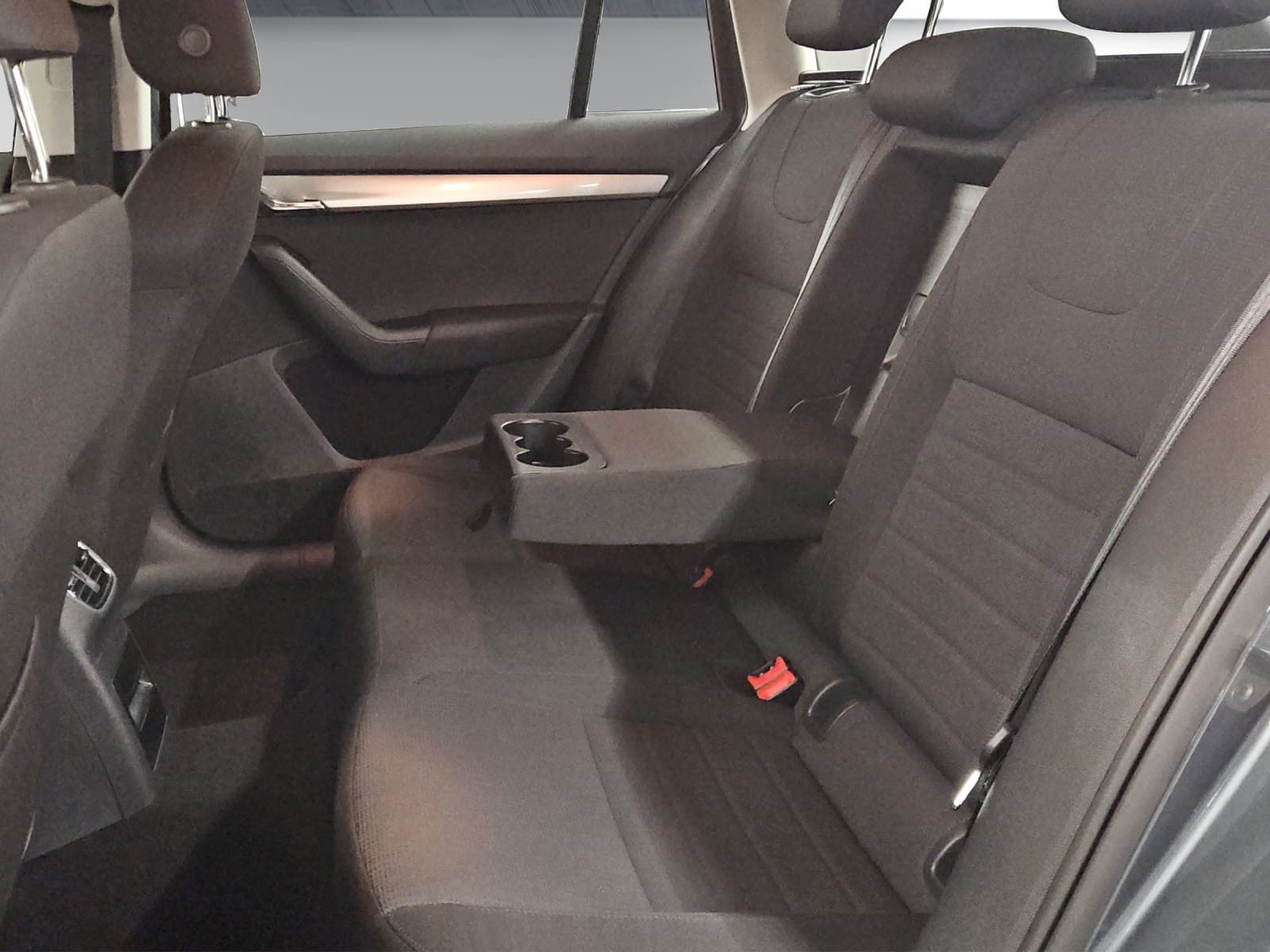 SKODA Skoda Octavia TDI 4x4-image-10
