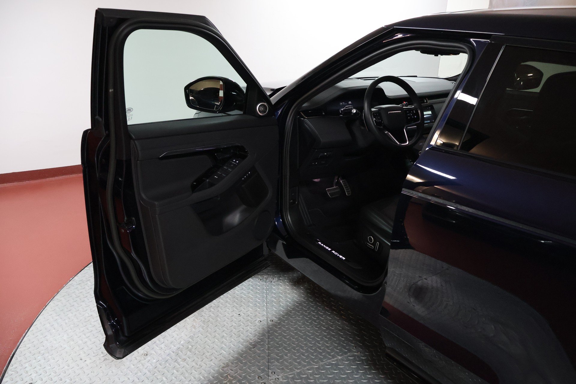 LAND ROVER Range Rover Evoque R-Dynamic P 300e S AT8-image-5