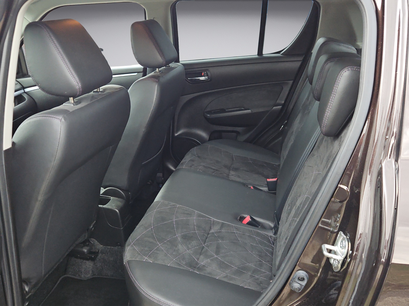 SUZUKI Swift 1.2i 16V Sergio Cellano-image-10