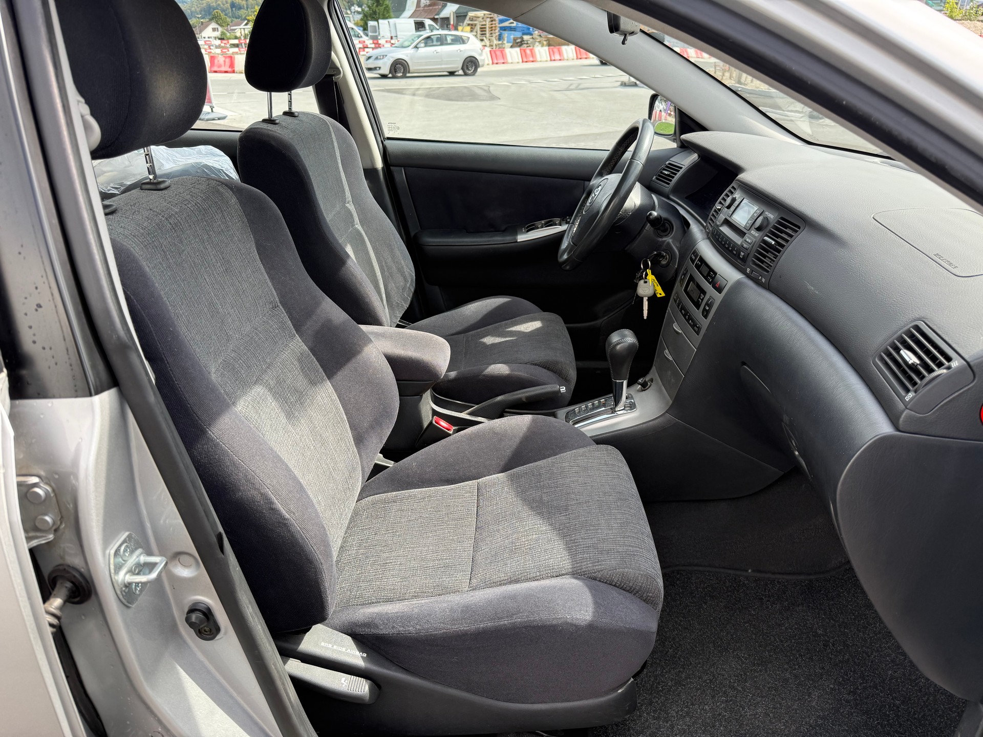 TOYOTA Corolla 1.6 Linea Sol AUTOMAT (MFK,SERVICE)-image-10