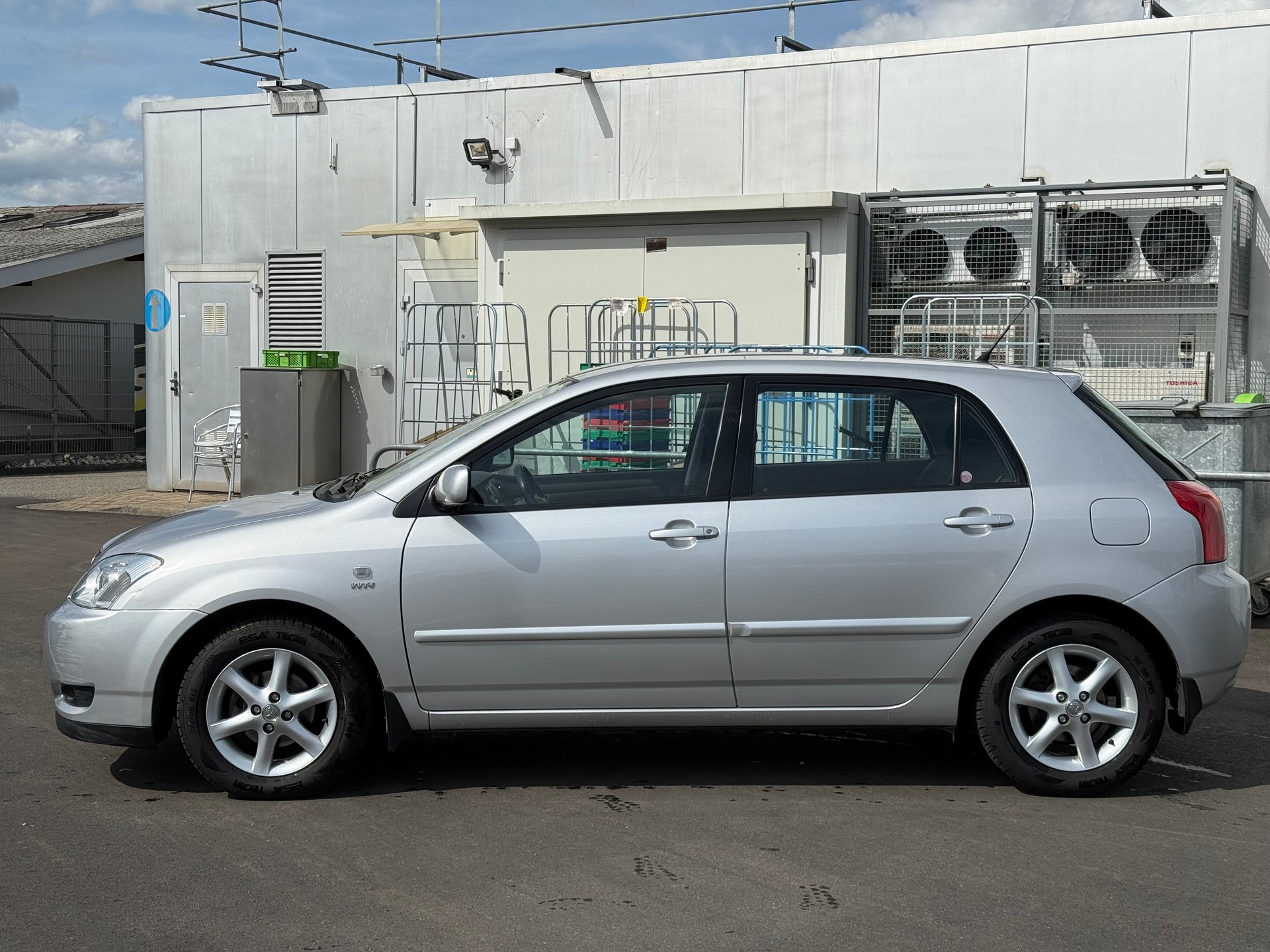 TOYOTA Corolla 1.6 Linea Sol AUTOMAT (MFK,SERVICE)-image-2