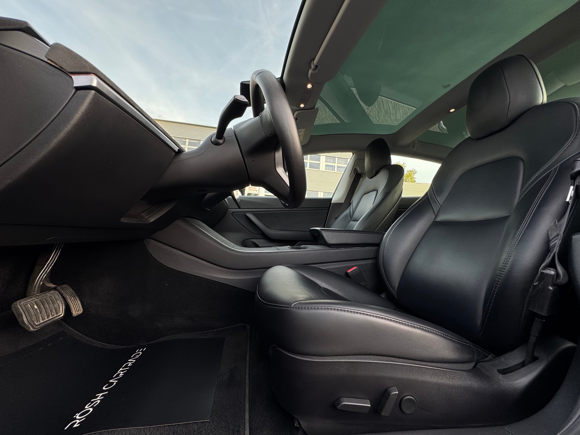 TESLA Model 3 Long Range Dual Motor AWD-image-12