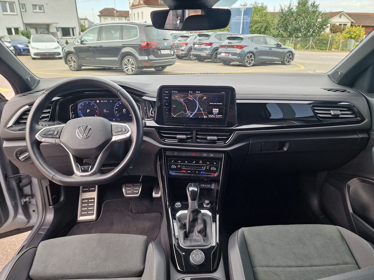 VW T-Roc 2.0 TSI R-Line DSG 4Motion-image-12