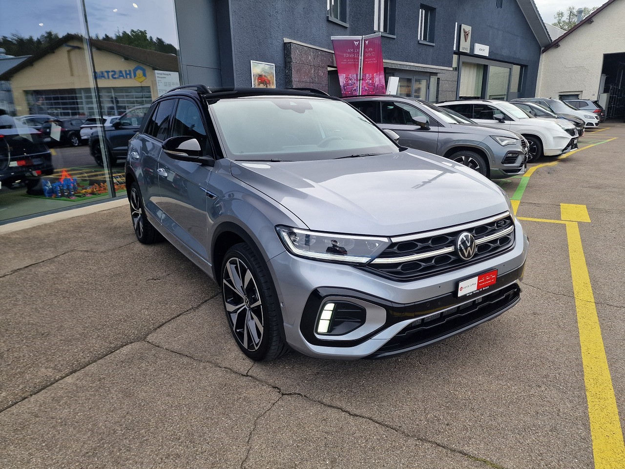 VW T-Roc 2.0 TSI R-Line DSG 4Motion-image-7