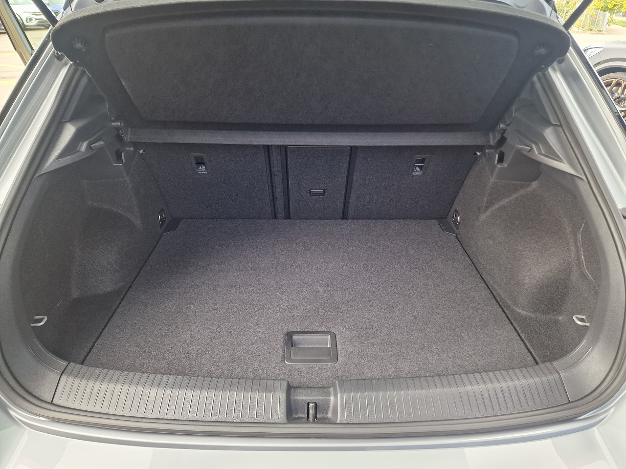 VW T-Roc 2.0 TSI R-Line DSG 4Motion-image-30