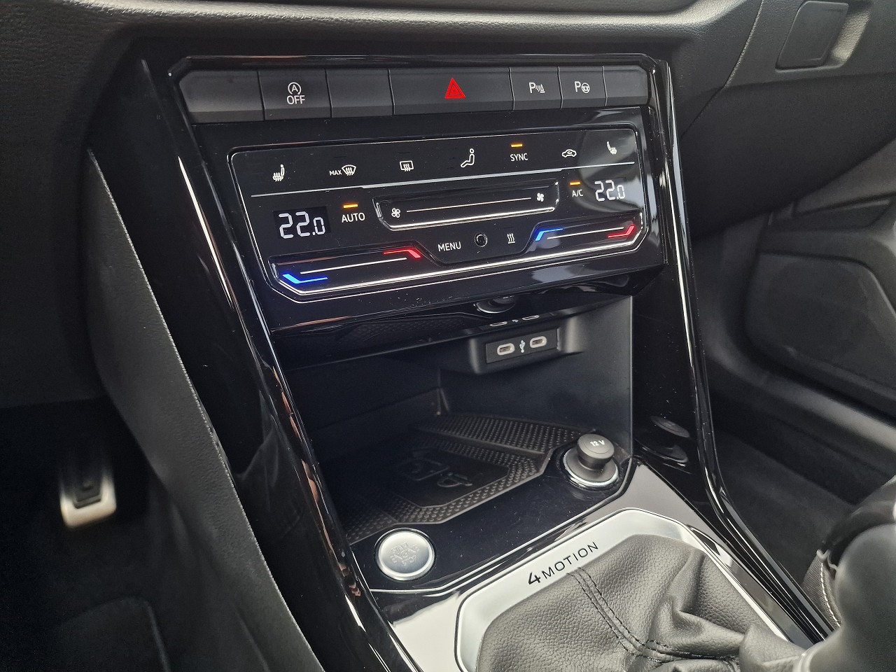 VW T-Roc 2.0 TSI R-Line DSG 4Motion-image-28
