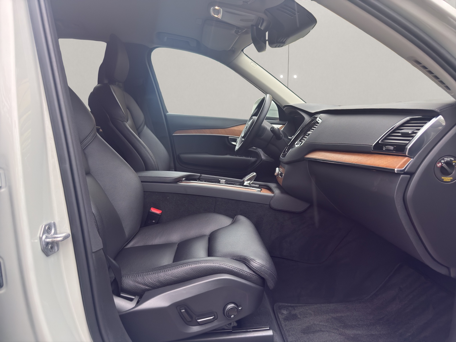 VOLVO XC90 2.0 T8 TE Inscription 7P. eAWD-image-9