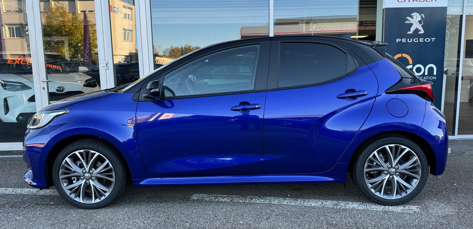 TOYOTA Yaris 1.5 Trend e-CVT-image-3