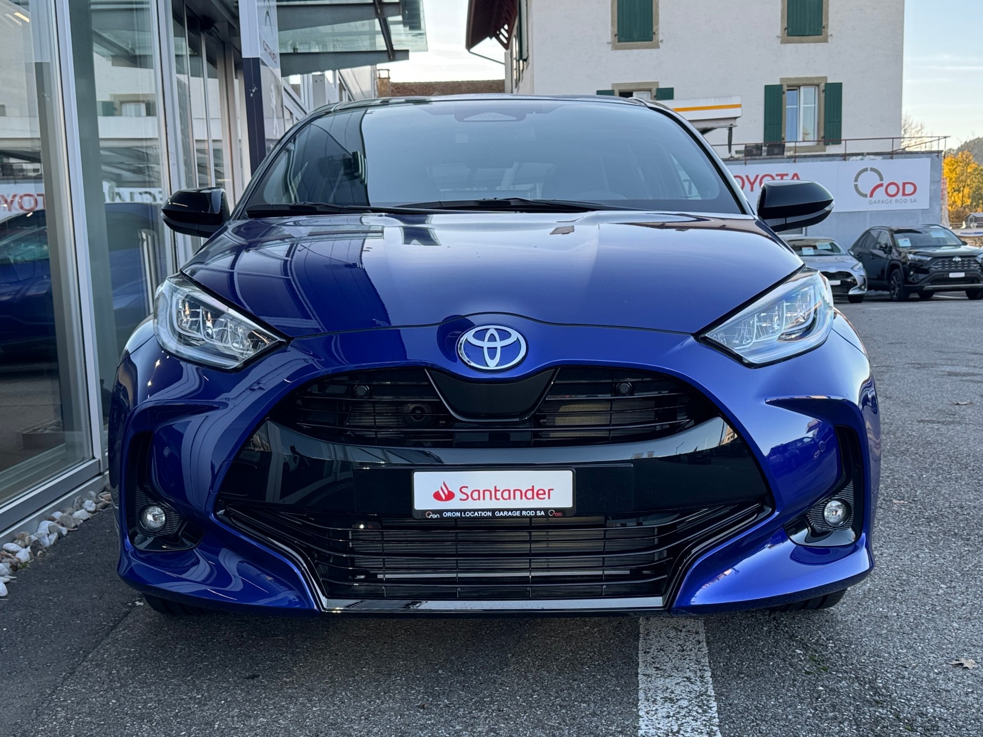 TOYOTA Yaris 1.5 Trend e-CVT-image-1