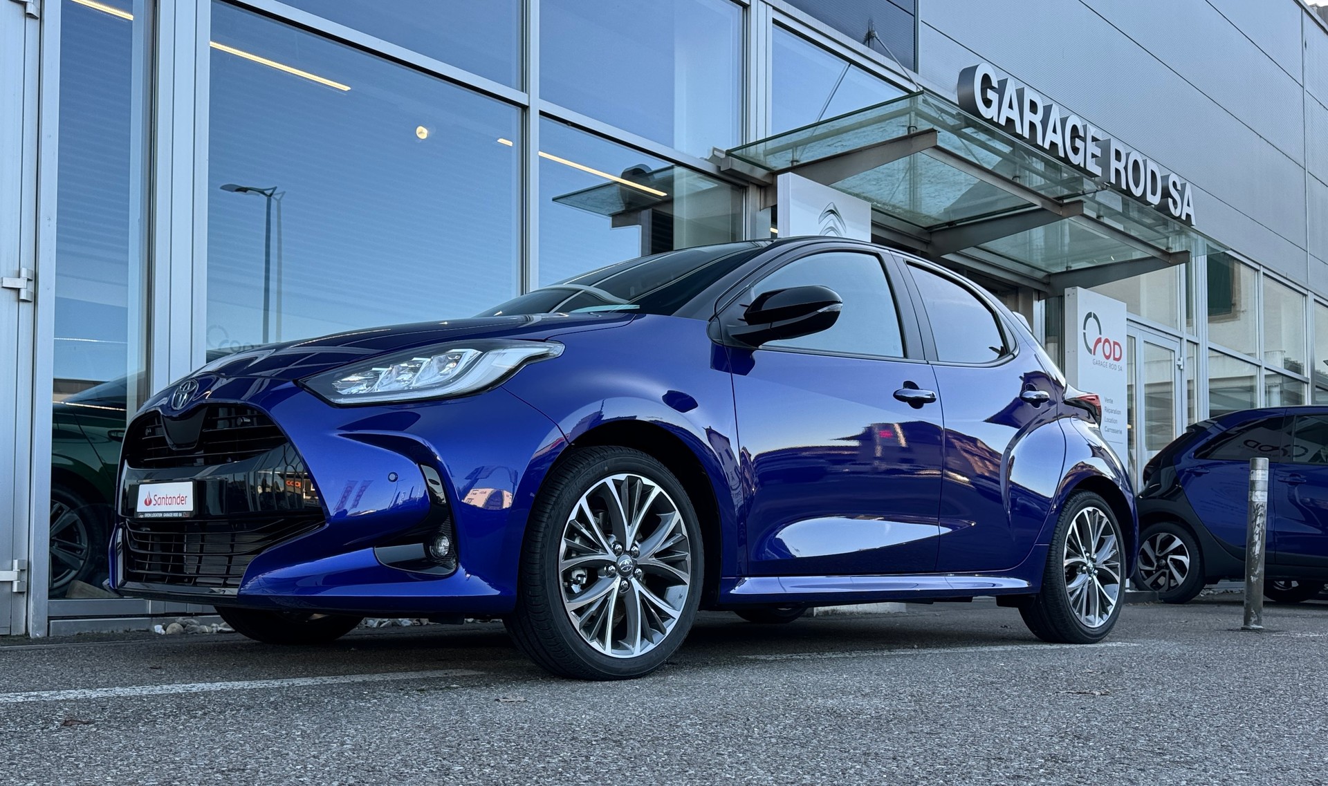 TOYOTA Yaris 1.5 Trend e-CVT-image-21