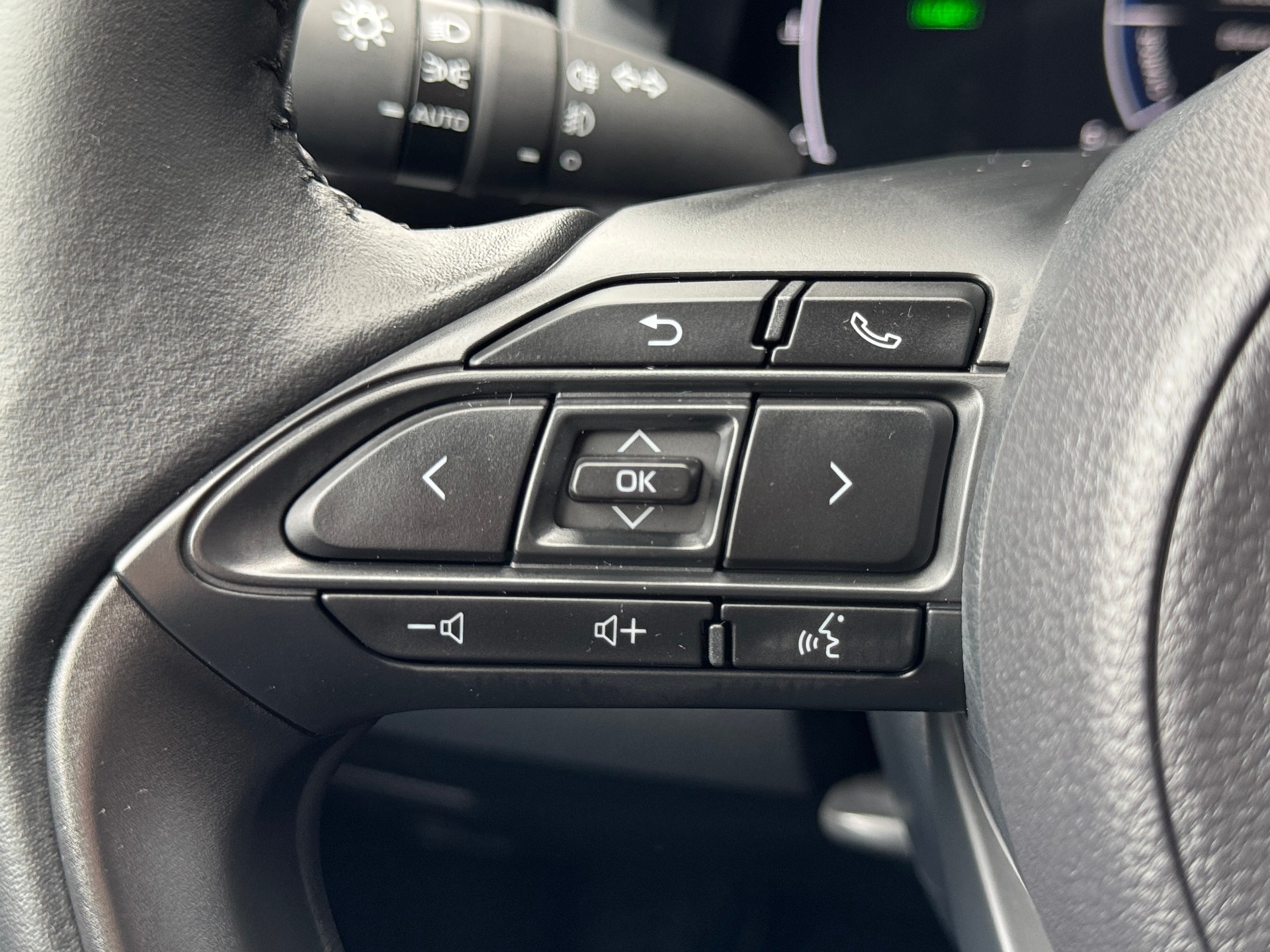 TOYOTA Yaris 1.5 Trend e-CVT-image-14