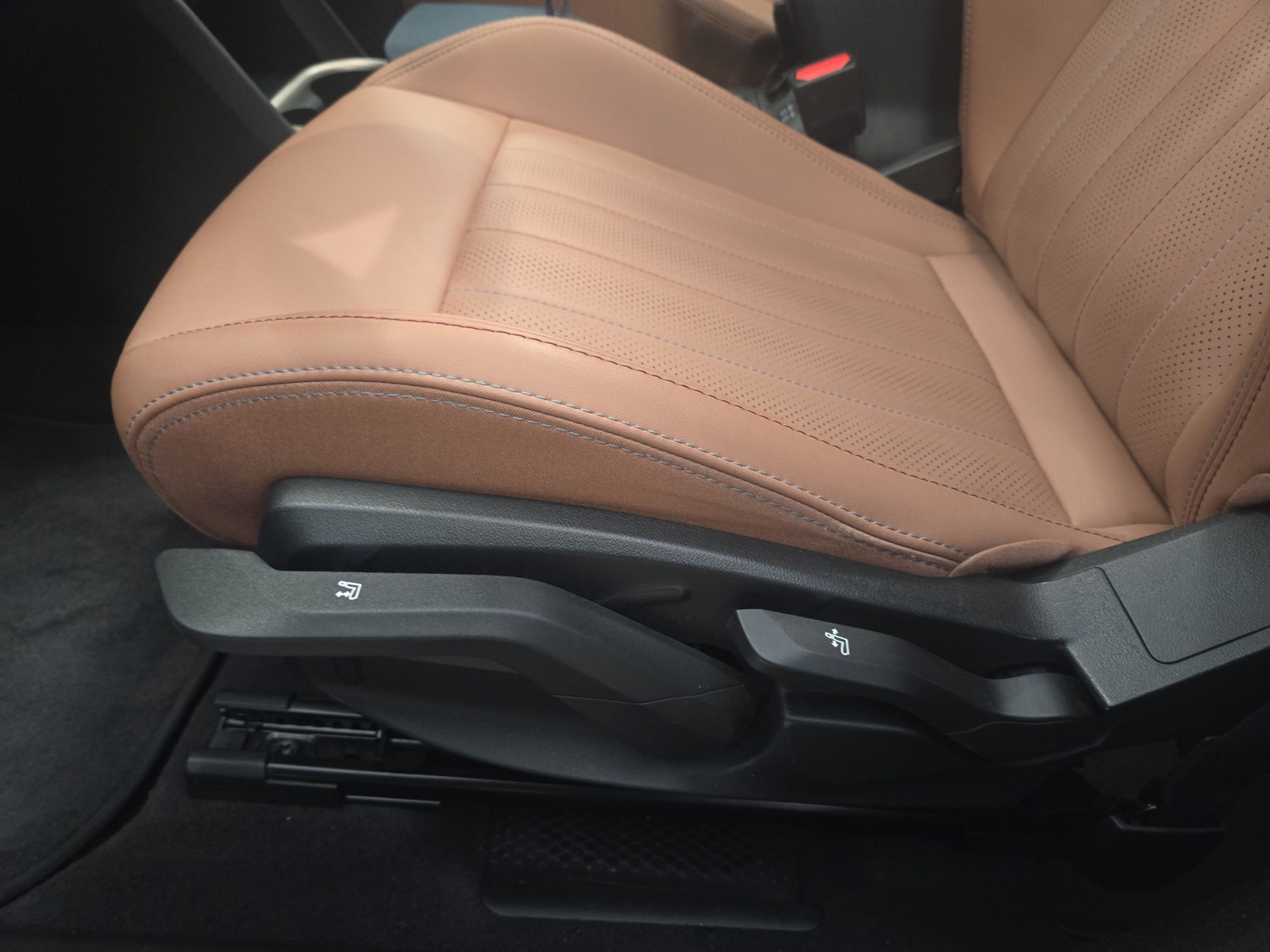 MINI Countryman C-image-17