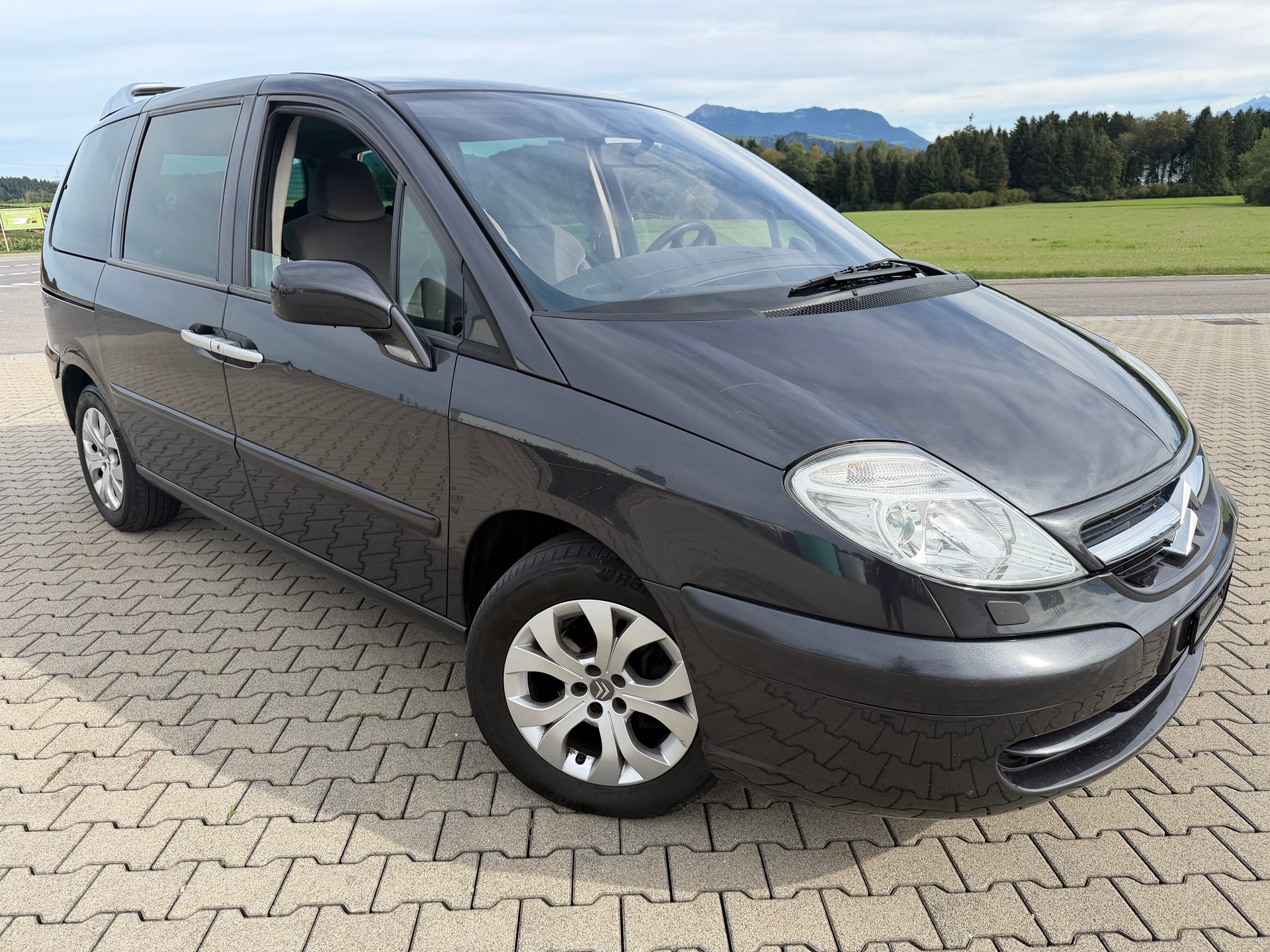 CITROEN C8 2.0 16V HDi Exclusive 7 Sitzplätze-image-1