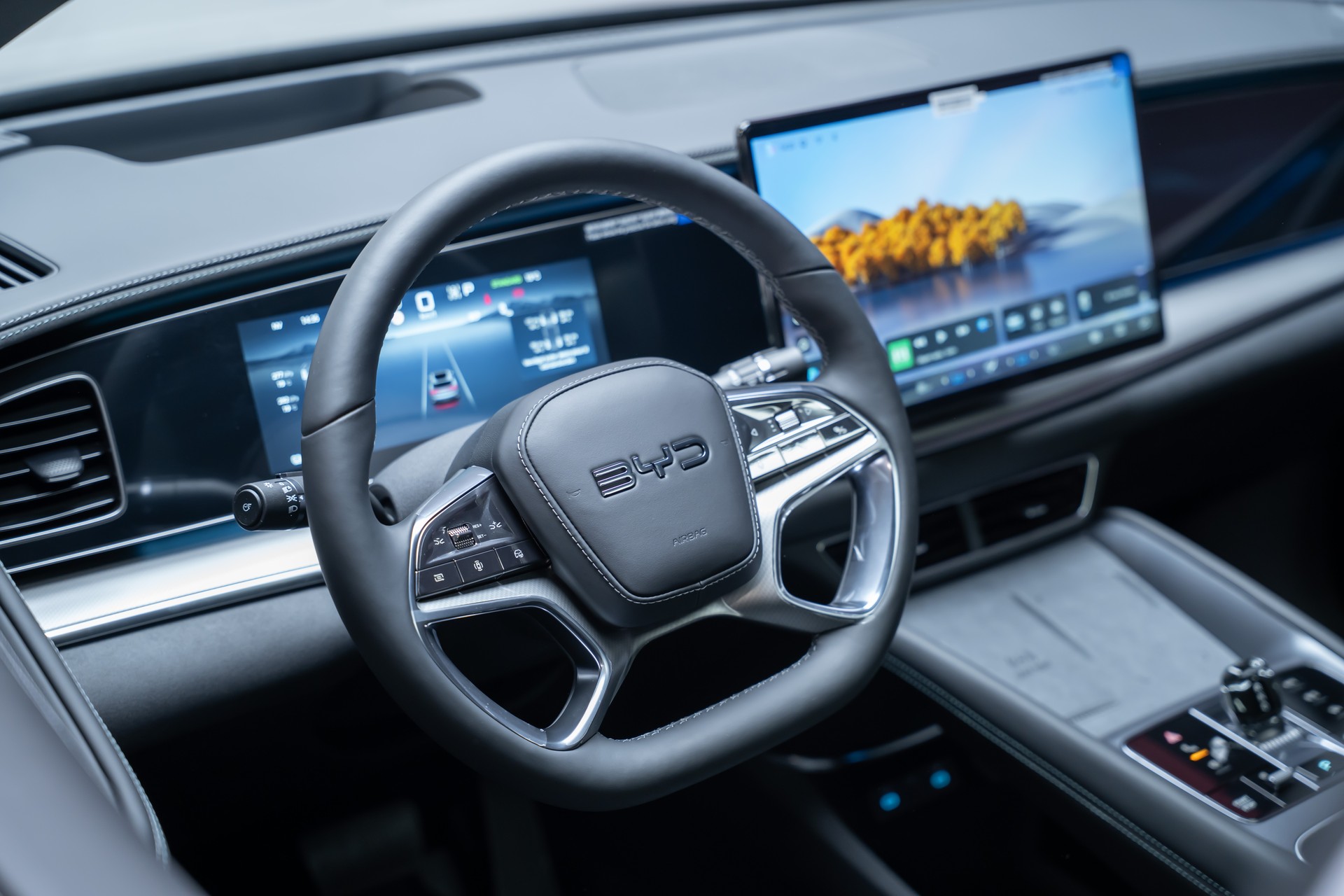 BYD Sealion 7 91,3 kWh Excellence AWD / Panoramadach / Head-Up Display / 360° Kamera-image-13