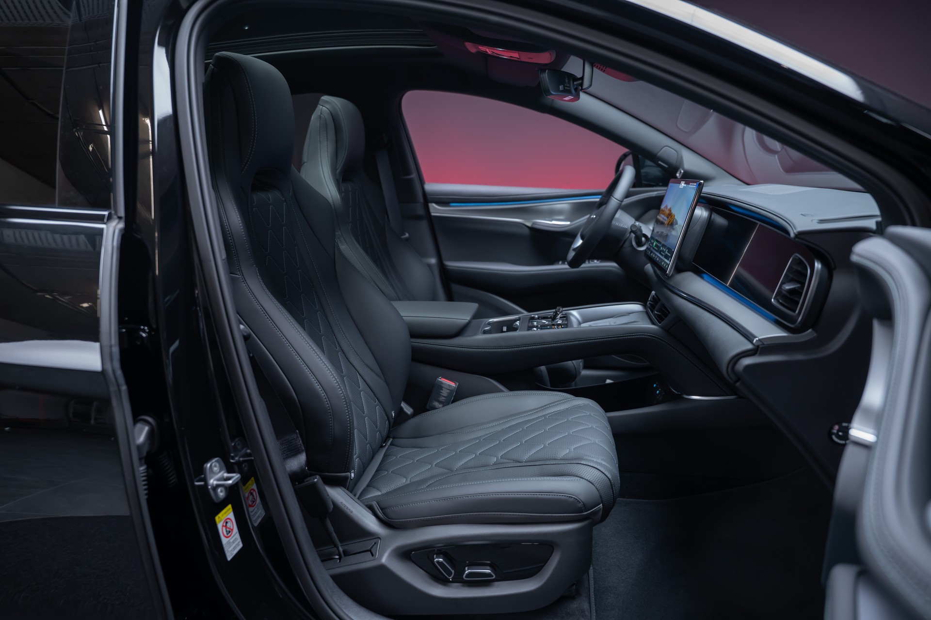 BYD Sealion 7 91,3 kWh Excellence AWD / Panoramadach / Head-Up Display / 360° Kamera-image-26