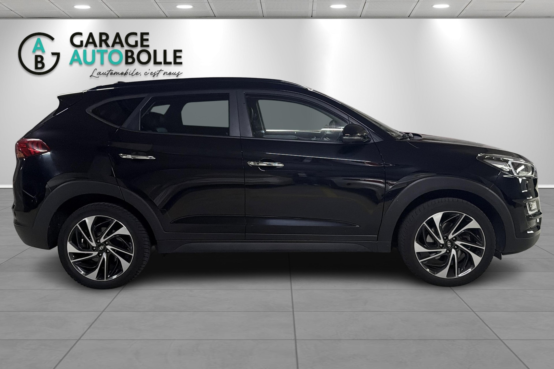 HYUNDAI Tucson 1.6 TGDI Premium + 4WD DCT-showroom-element-2