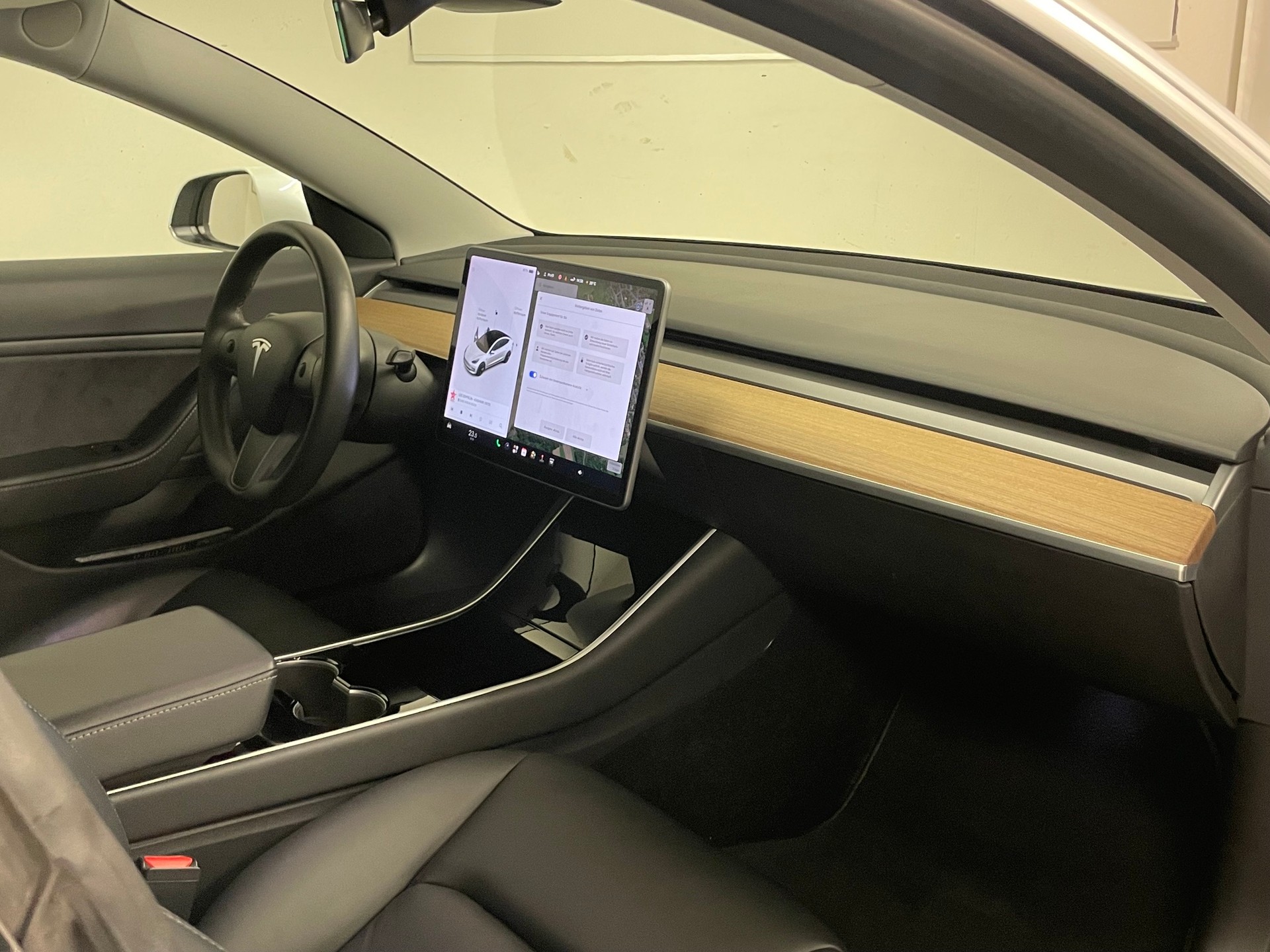 TESLA Model 3 Long Range Dual Motor AWD-image-10