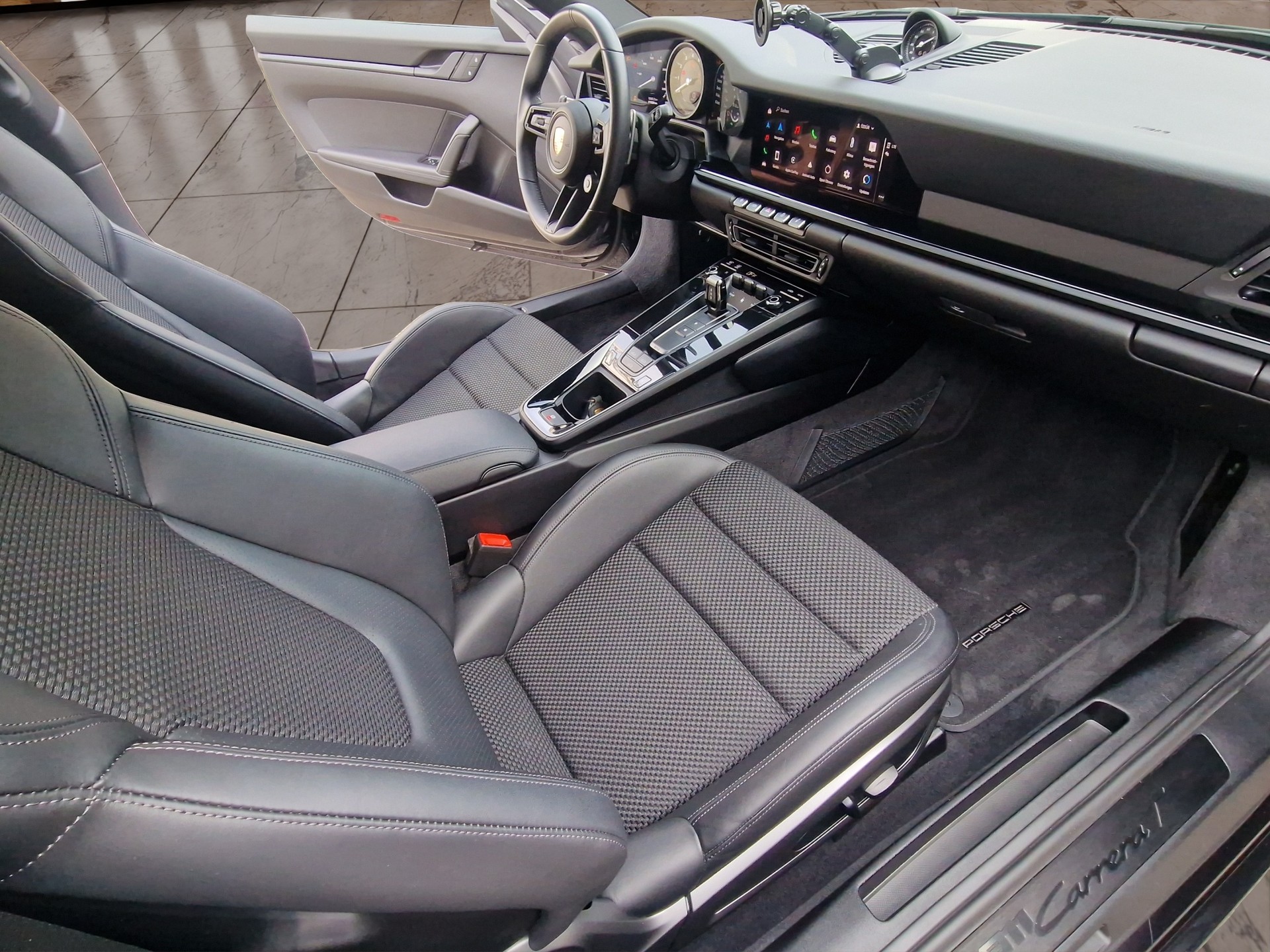 PORSCHE 911 Carrera T-image-16