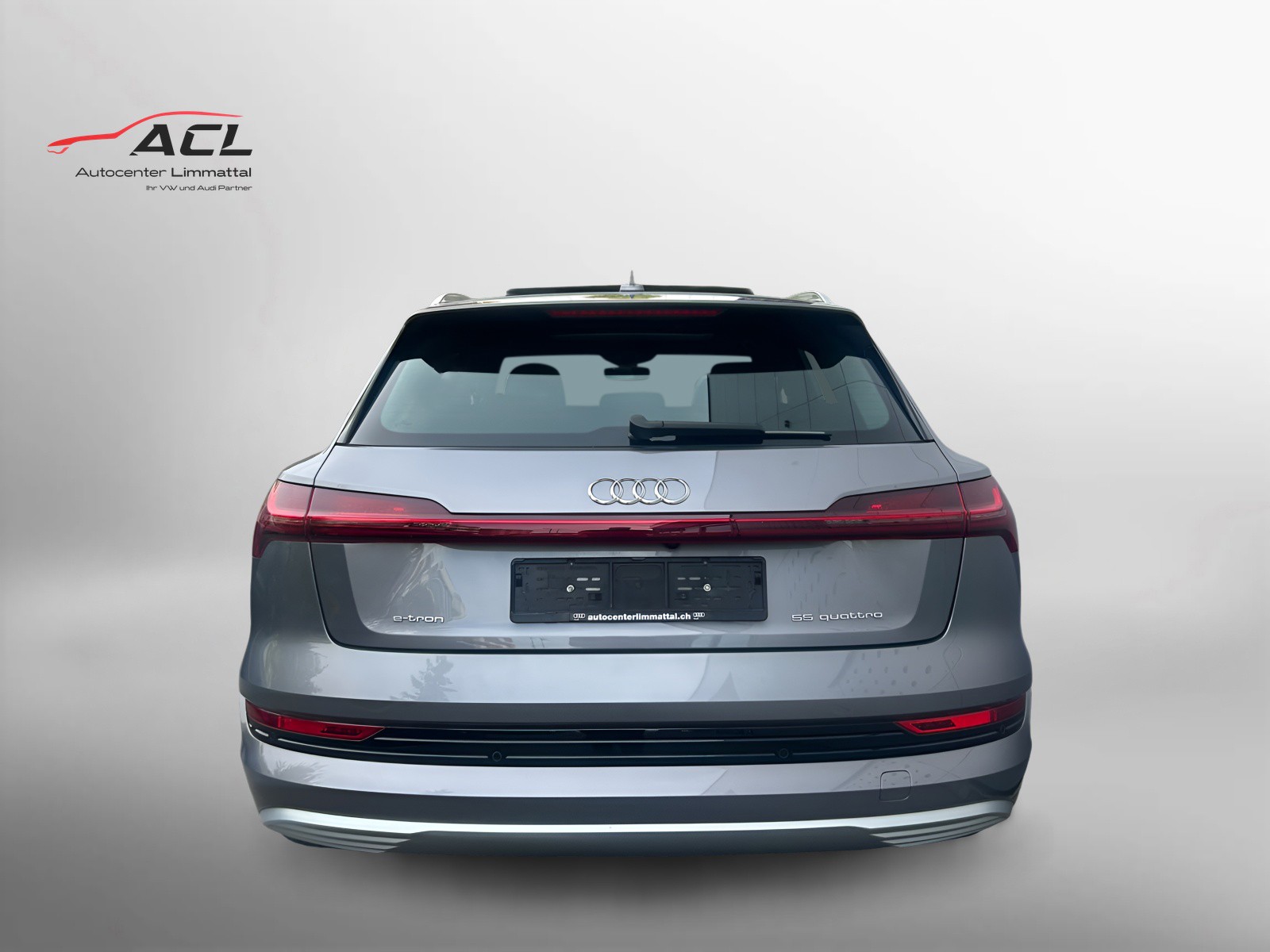 AUDI e-tron 55 Advanced quattro-image-8