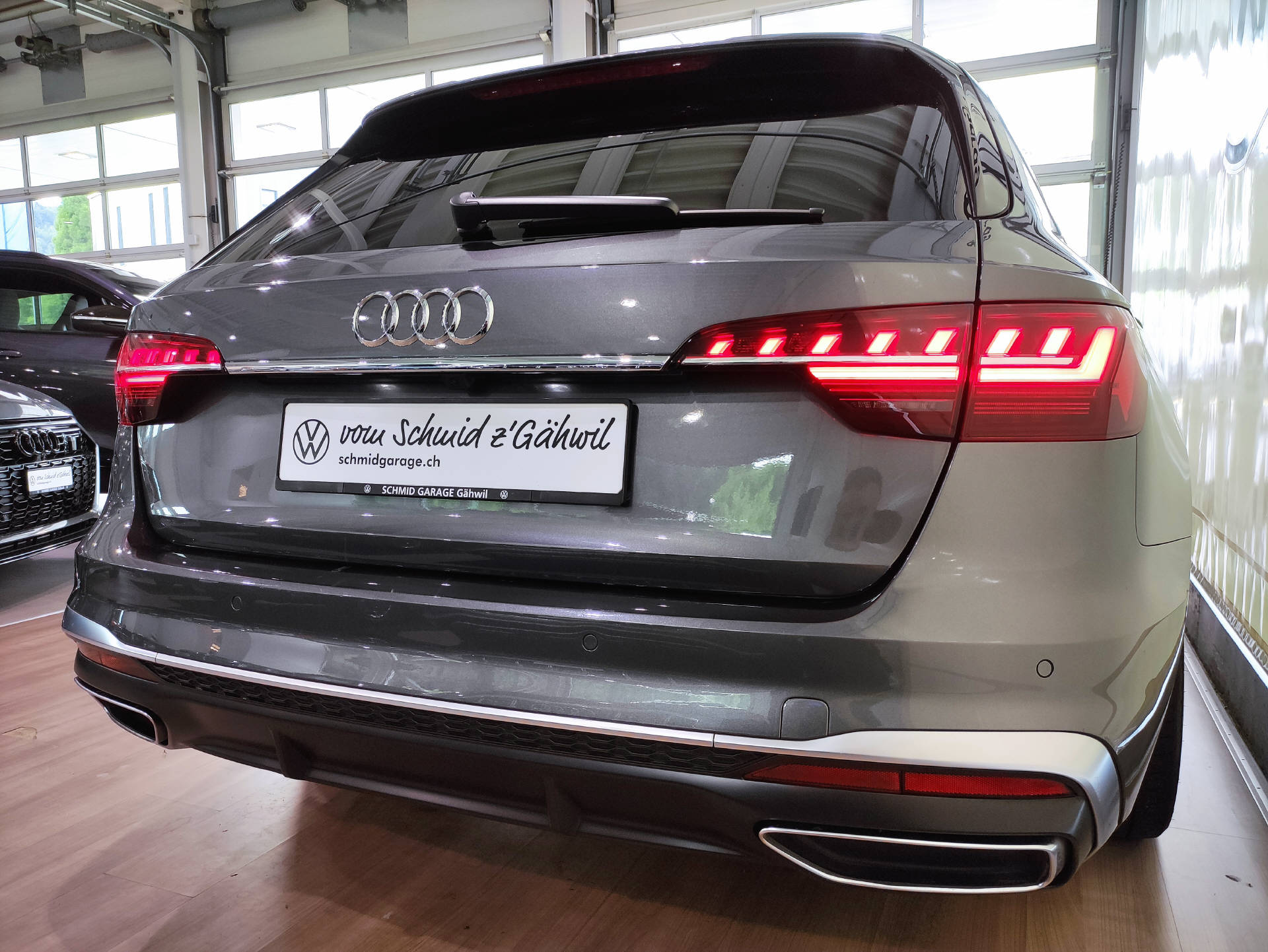 AUDI A4 Avant 40 TDI S Line quattro S-Tronic-image-15