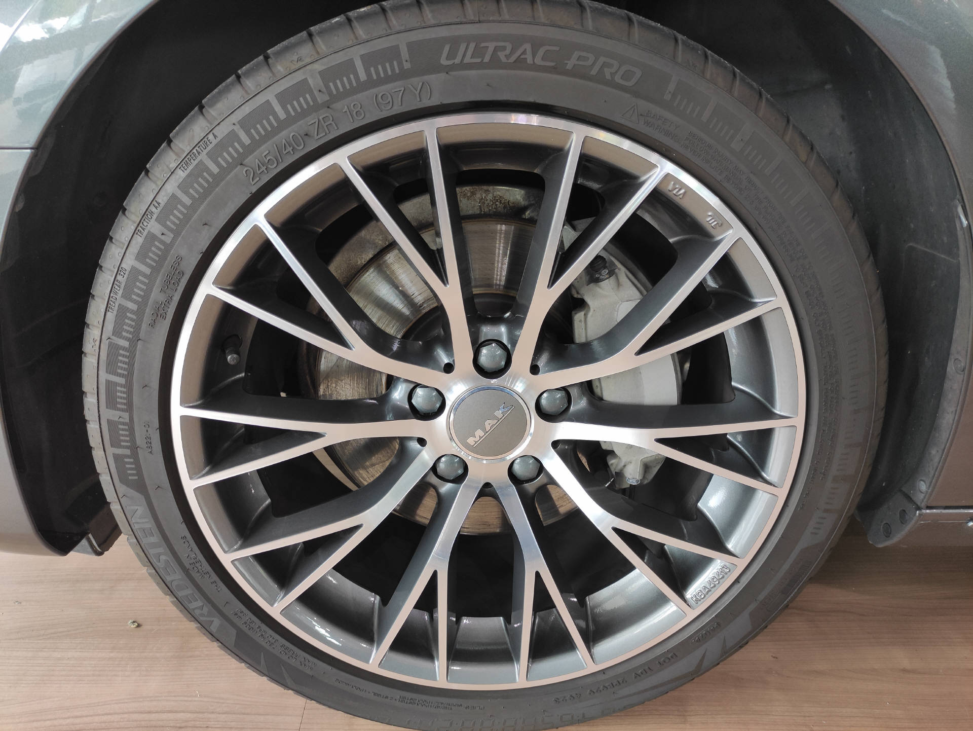 AUDI A4 Avant 40 TDI S Line quattro S-Tronic-image-3