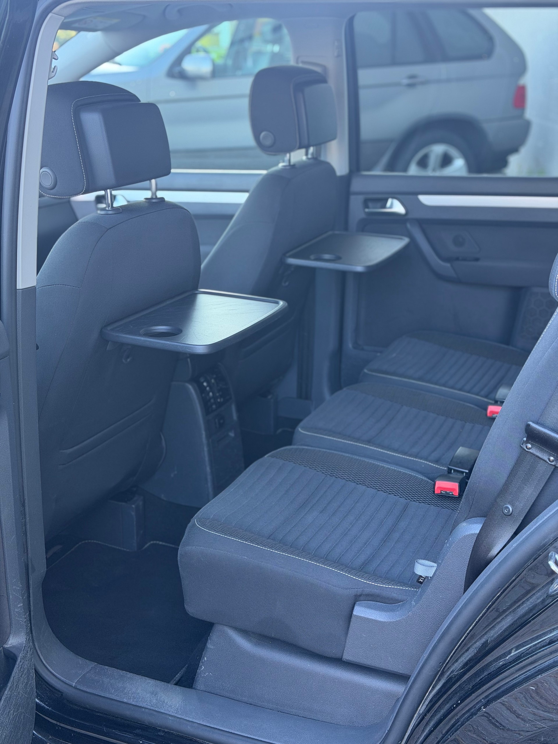 VW Touran 2.0 TDI BlueMotion Technology Cup DSG-image-10