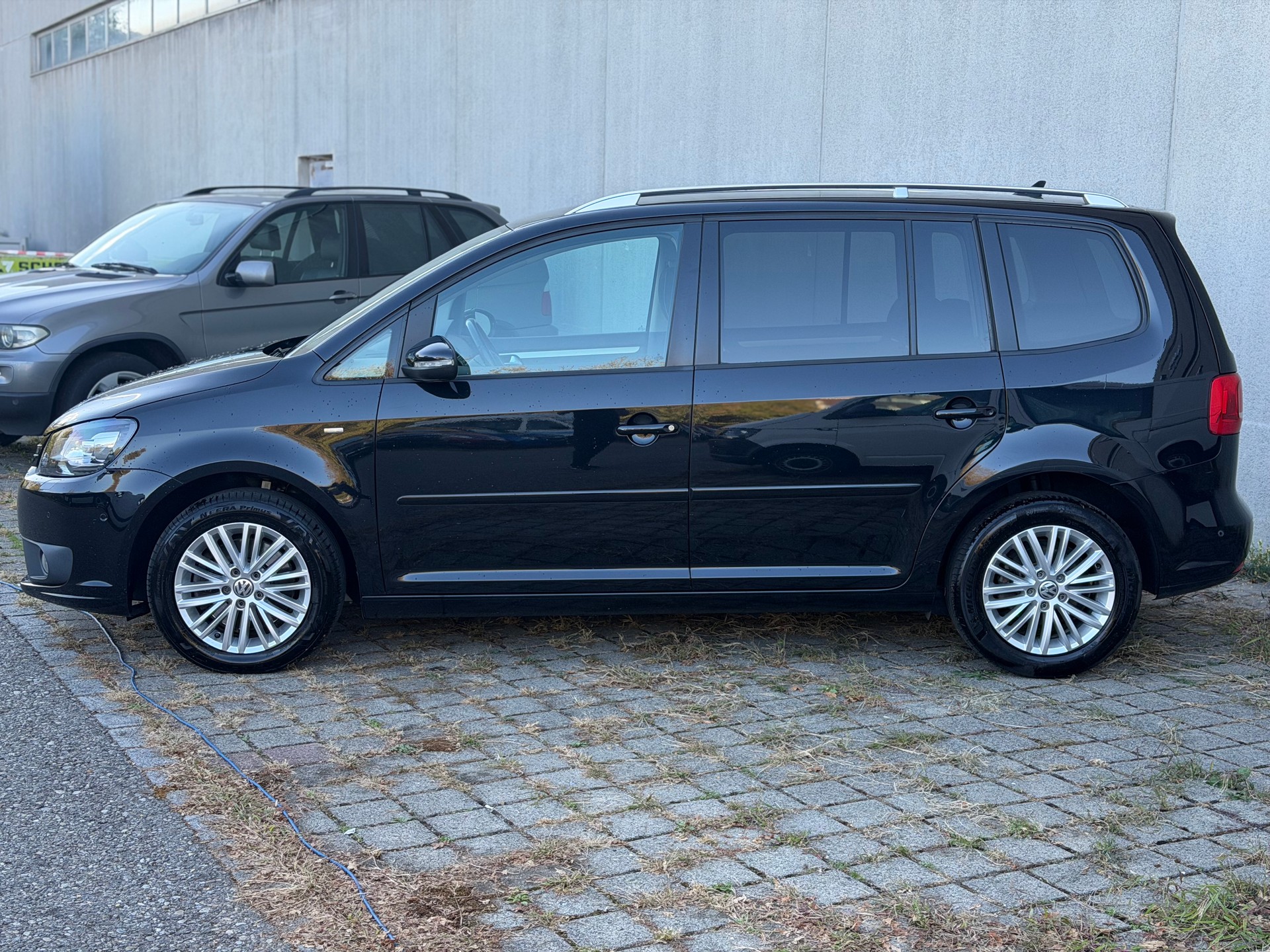 VW Touran 2.0 TDI BlueMotion Technology Cup DSG-showroom-element-2