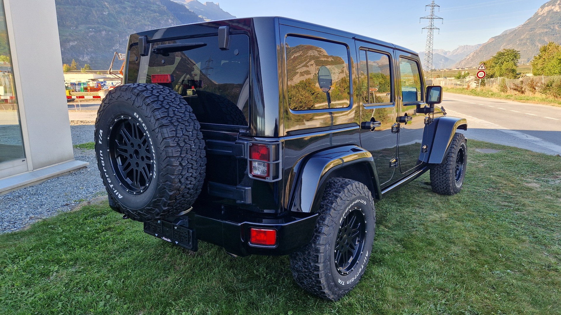 JEEP Wrangler 2.8CRD Unlimited Night Eagle Automatic-image-6