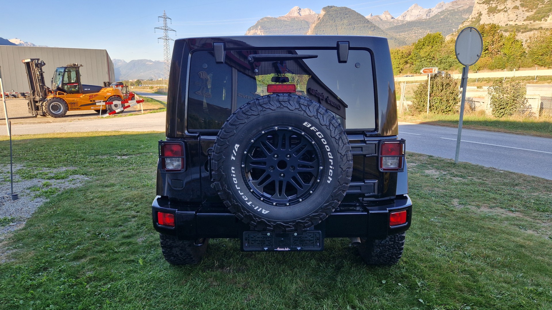 JEEP Wrangler 2.8CRD Unlimited Night Eagle Automatic-image-7