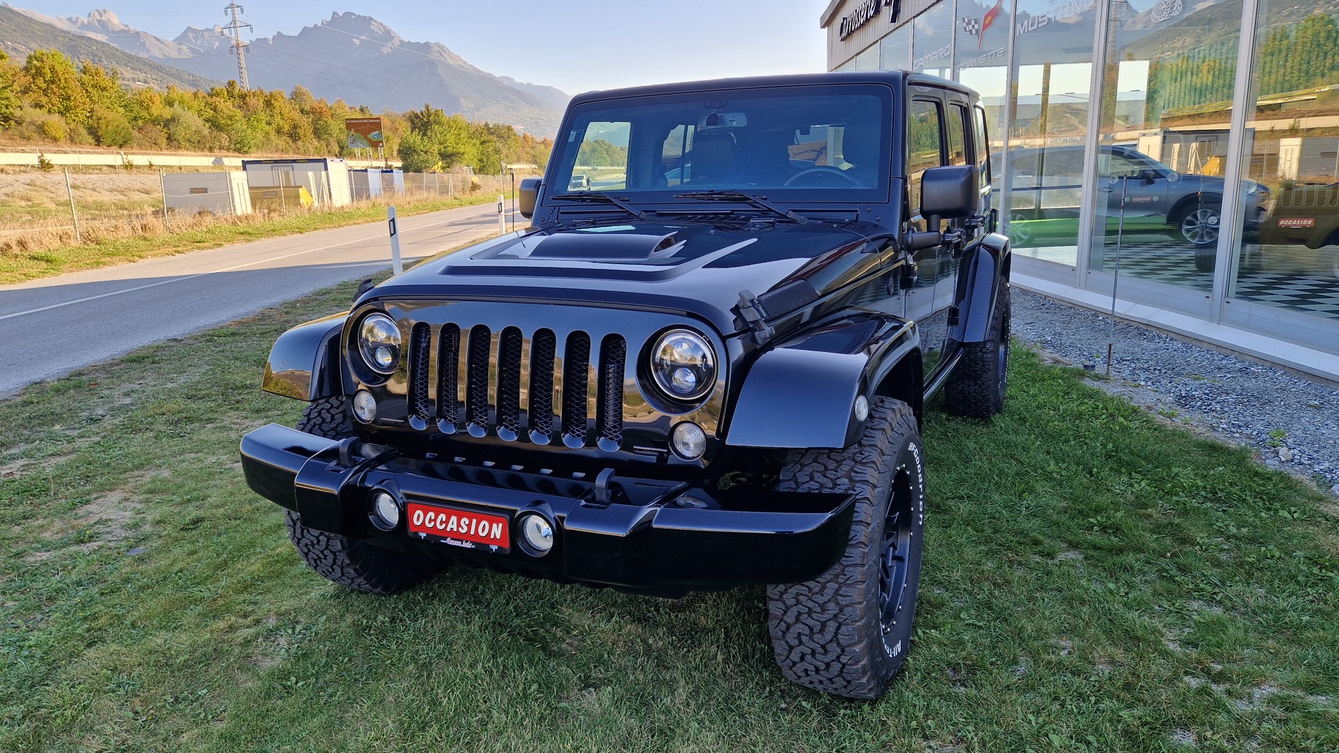 JEEP Wrangler 2.8CRD Unlimited Night Eagle Automatic-image-3
