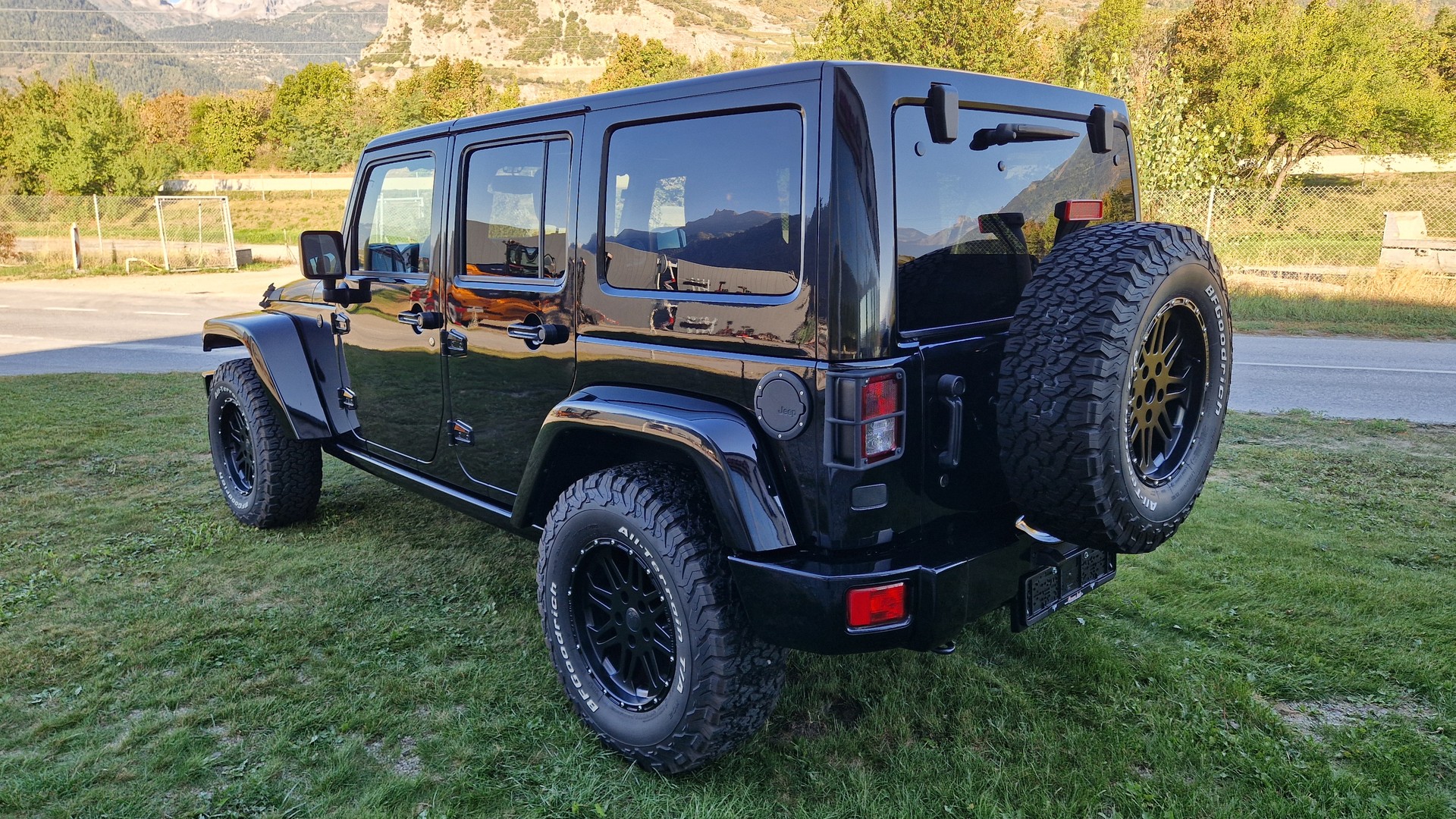JEEP Wrangler 2.8CRD Unlimited Night Eagle Automatic-image-8