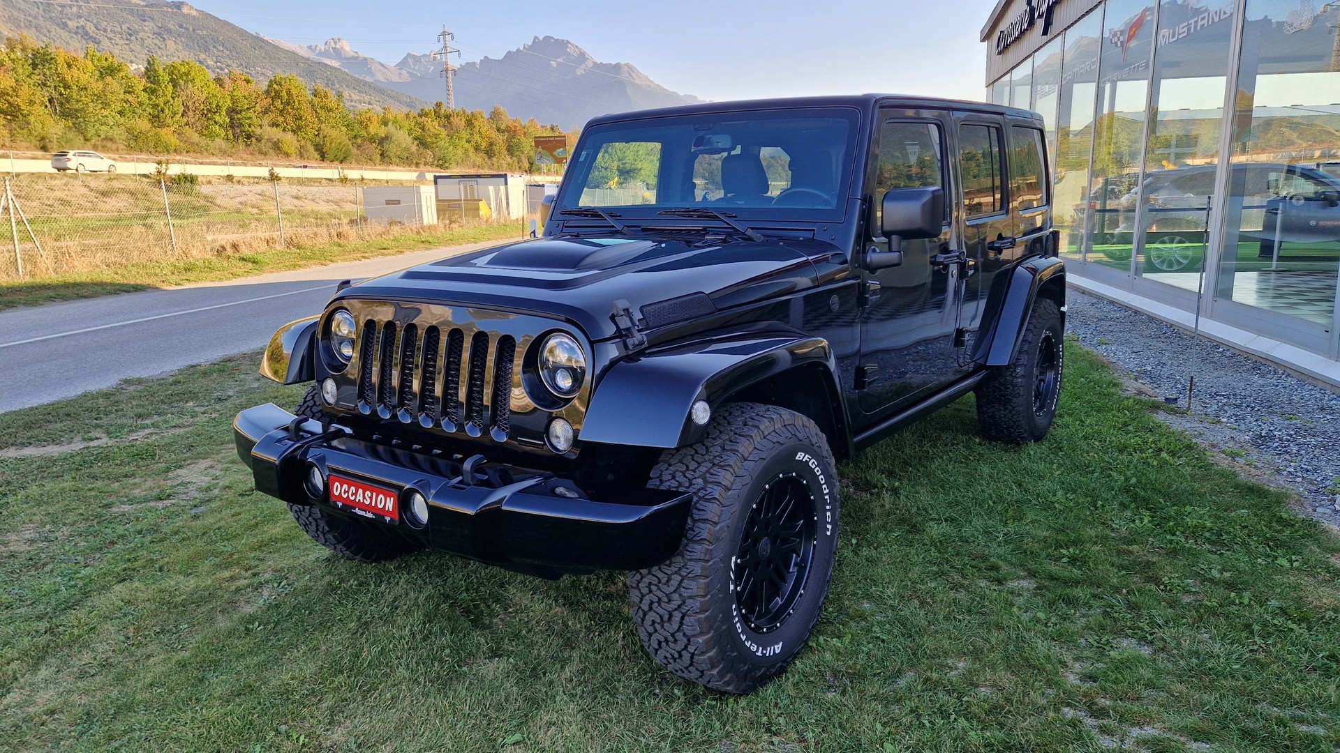 JEEP Wrangler 2.8CRD Unlimited Night Eagle Automatic-image-2