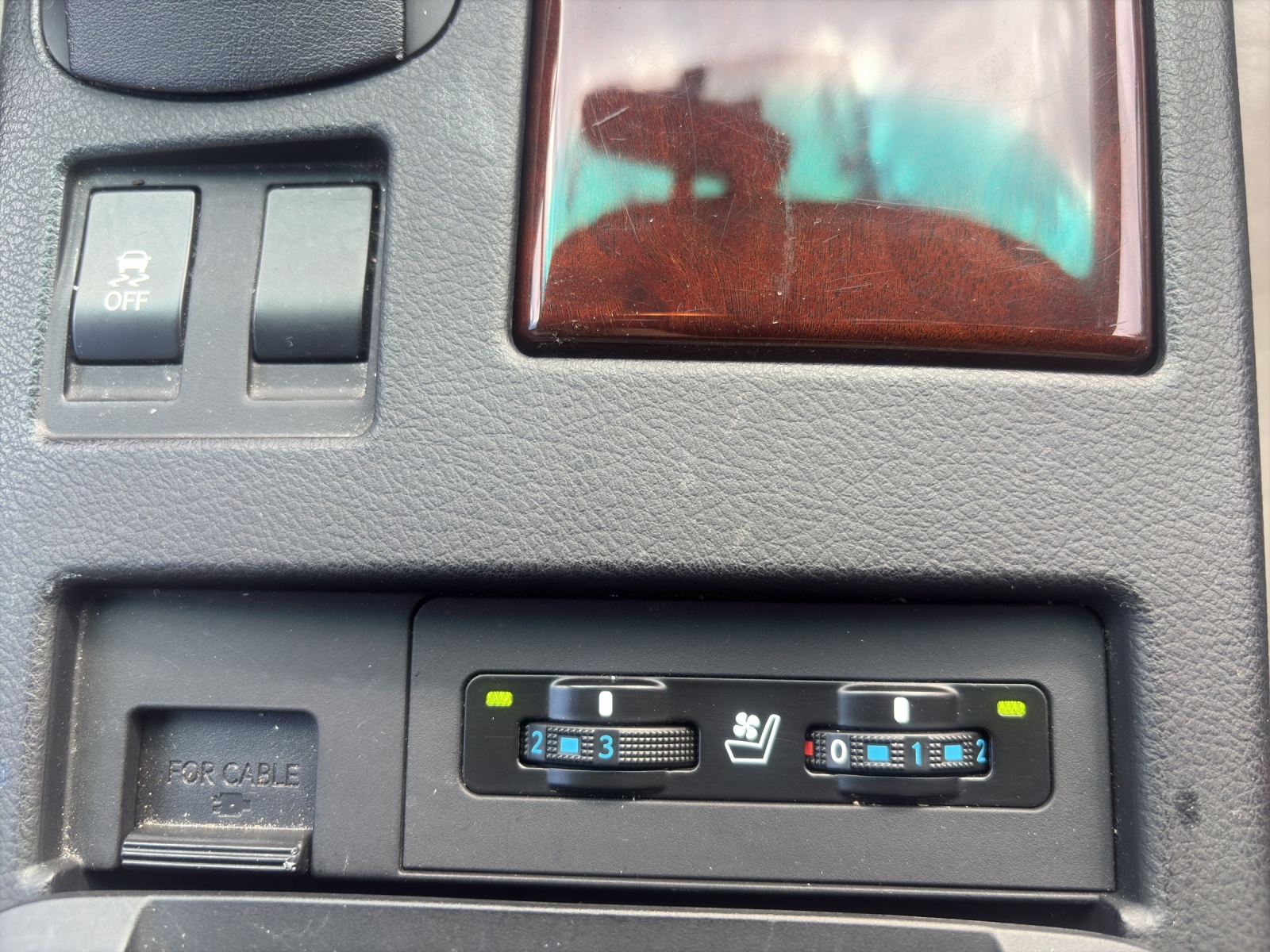 LEXUS RX 450h Limited AWD Automatic-image-15